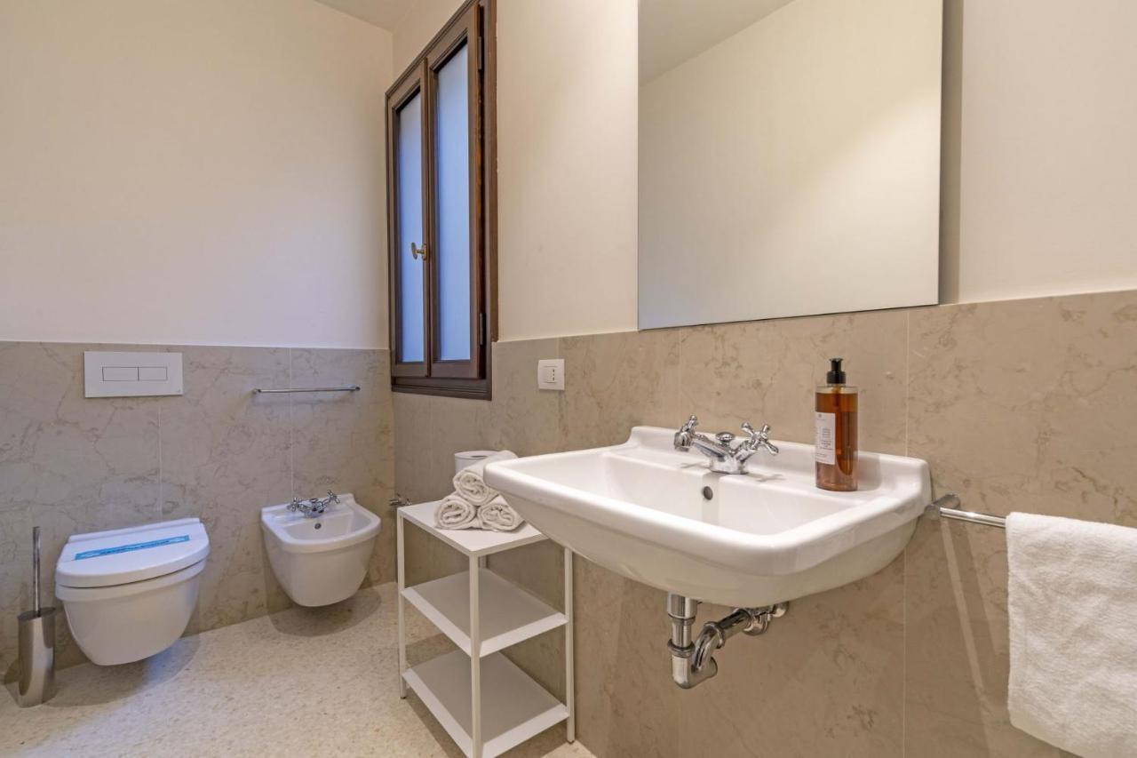 Sensale Apartment Venesia Bagian luar foto